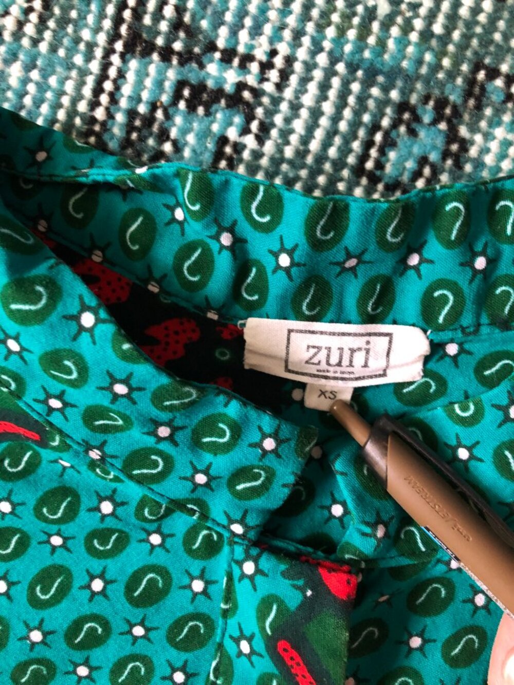 Zuri Kenya Sleeveless Dress Rare Apples /Strawberry print XS. Retails $160 - Picture 4 of 4